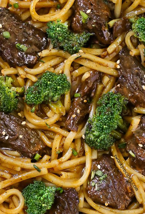 Beef Broccoli Noodles, Beef And Broccoli Noodles, Beef And Broccoli Sauce, Instant Pot Beef And Broccoli, Broccoli Noodles, Crockpot Beef And Broccoli, Chinese Sauce, Chinese Beef And Broccoli, Steak And Broccoli