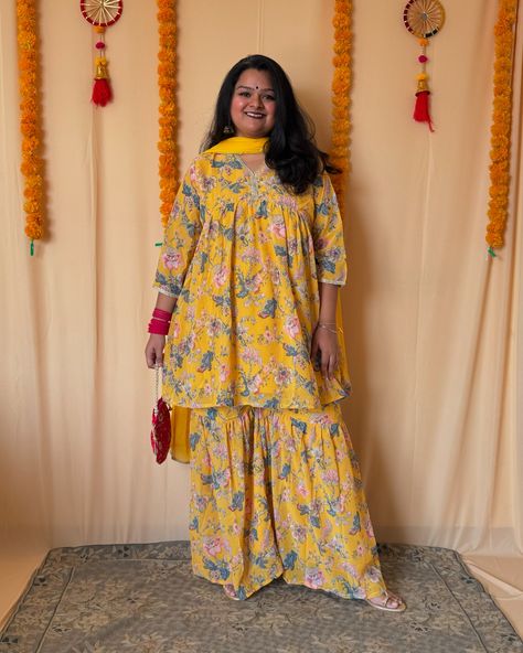 Comment for links Tere naal love hogaya ❤️ choose one, you know the drill #plussize #plussizefashion #sharara Haldi outfit, plus size outfit , yellow suit Outfit Yellow, Haldi Outfit, Outfit Plus Size, Yellow Suit, Plus Size Outfit, Choose One, Plus Size Fashion, Plus Size Outfits, Plus Size