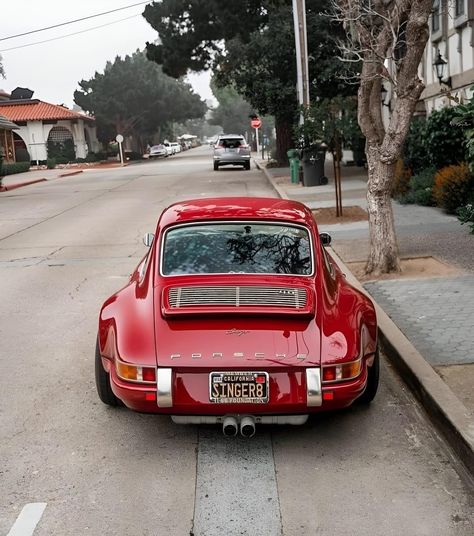 Porsche Stinger, Singer Porsche, Singer Vehicle Design, Old Vintage Cars, Vintage Porsche, Vw Porsche, Classy Cars, Pretty Cars, Porsche 356