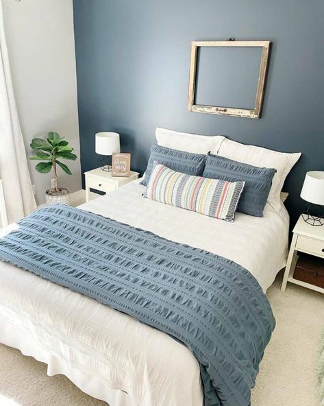 Bedroom With No Headboard, Bed With No Headboard, No Headboard Bedroom, No Headboard Bed Ideas, No Bedframe, No Headboard Ideas, Modern Country Bedrooms, No Headboard, Blue Accent Wall