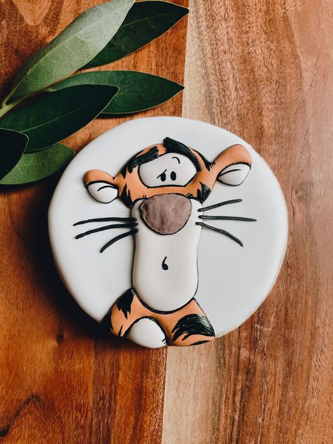 Tigger Cookies Decorated, Pooh Cookies, Easter Sugar Cookies Decorated, Farm Cookies, Pooh Party, Easter Sugar Cookies, Sugar Cookie Royal Icing, Cookies For Kids, Fancy Cookies