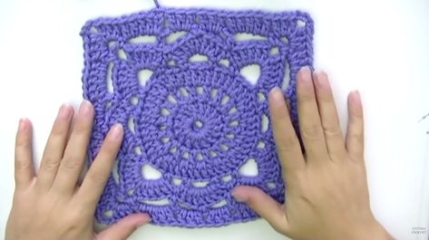 Learn how to crochet the willow square by following this simple, step by step tutorial for beginners with a free video and pattern! Willow Crochet Square Free Pattern, Top Crochet Pattern Free, Willow Square, Granny Square Pattern Free, Top Crochet Pattern, Granny Square Crochet Patterns Free, Crochet For Beginners Blanket, Crochet Motif Patterns, Stitch Tutorial