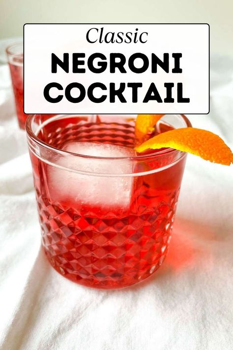 Discover the magic behind the Classic Negroni Cocktail – a timeless drink that has stood the test of time. In our comprehensive guide, we reveal the secret ingredients and the perfect method to create your own refreshing and sophisticated Negroni. Get ready to elevate your cocktail hour with this stunning Italian cocktail. Negroni Cocktail Recipe, Easy Cocktail Recipe, Negroni Recipe, Strong Cocktails, Negroni Cocktail, Italian Drinks, Italian Liqueur, Sweet Vermouth, Italian Cocktails