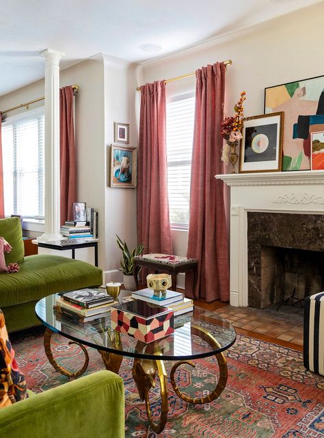 living room with green sofa and pink curtains and art above the fireplace Beige Living Rooms, Pink Living Room, Pink Curtains, Corner Sofa Set, Green Sofa, Curtains Living, Ideas Living Room, Living Room Inspo, A Living Room