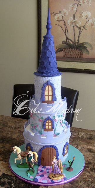 Fun Cake Rapunzel Torte, Tangled Cake, Bolo Rapunzel, Rapunzel Cake, Tower Cake, Tangled Party, Castle Cake, Decorating Cakes, Amazing Cake