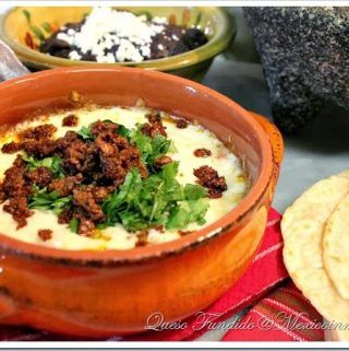 Chorizo Recipes Mexican, Queso Enchiladas, Chorizo Enchiladas, Chorizo Recipes Appetizers, Queso Fundido With Chorizo, Queso Flameado, Queso Fundido Recipe, Fundido Recipe, Mexico In My Kitchen