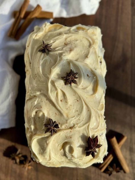 Pumpkin Chai Loaf Cake with Cream Cheese Frosting - Emma's Plate Pumpkin Chai Loaf, Chai Loaf Cake, Pumpkin Chai Cake, Chai Loaf, Pumkin Cake, Chocolate Chip Marshmallow Cookies, Chai Cake, Chai Spices, Pumpkin Loaf