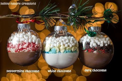 Hot cocoa mix ornaments will warm their recipient from the inside, out. | 23 DIY Holiday Gifts Your Family Can Make At Home Hot Cocoa Ornaments, Chocolate Ornament, Diy Hot Cocoa, Hot Cocoa Mix, Winter Wedding Favors, Hot Cocoa Mixes, Cocoa Mix, Homemade Christmas Gifts, Jar Gifts