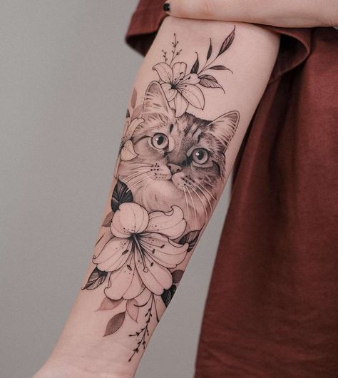 Tattoo Perro, Cat Face Tattoos, Cat Portrait Tattoos, 2024 Tattoo, Kitty Tattoos, Pawprint Tattoo, Tattoo Dog, Black Cat Tattoos, Cat Tattoos