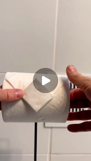 Toilet Paper Folds Tutorials, Toilet Paper Folding Ideas, Toilet Paper Folding, Clean Cleaning, September 2, Paper Folding, Toilet Paper Roll, Toilet Roll, Diy Art