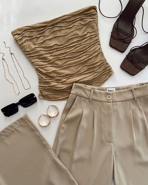 Archer Pants, Flat Lay Photography Fashion, Flatlay Clothes, Instagram Boutiques, Cute Beach Outfits, Heels Brown, Womens Knit Tops, Elegant Dresses Classy, Flatlay Styling