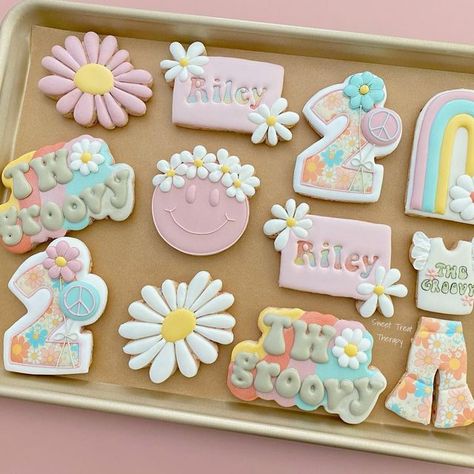 Good Vibes Cookies, 2 Groovy Cookies, Two Groovy Cookies Decorated, Groovy One Cookies, Groovy Cookies Decorated, Groovy Desserts, Two Groovy Birthday Party Food, Two Groovy Cookies, Groovy Party Food