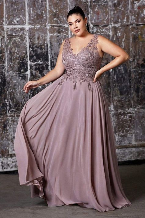 Long Fitted Dresses, Cinderella Divine, Long Formal Dress, Prom Long, Cinderella Dresses, Plus Size Formal Dresses, Chiffon Gown, Gala Dresses, V Neck Dress