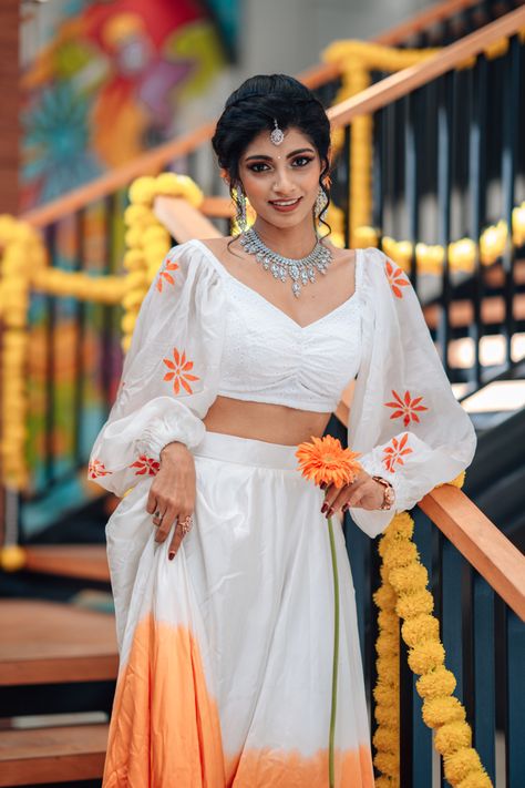 Created fusion look for onam festival of kerala/india. Onam Outfits Ideas College 2024, Kerala Style Skirt And Top, Onam Outfits Ideas, Kerala Dress, Onam Dress, Outfit Ideas College, Onam Outfits, Girls Kurti, Onam Festival