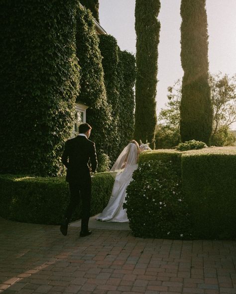 film and digital for this wildflower wedding day . . . . . . venue: @stonebridgemanor video: @chloerosefilm . #couples couples photos #couplesphotography #love romantic, springtime, ring by spring, spring rings, spring, love spring, couples photos, couples love, photography, colors, editing, color grading, film, film love, filmy, filmic love, authentic love #authentic #authenticlovemag #777luckyfish vogue weddings featured magazine #magazine #vogueweddings #voguephotographers #vogueweddingp... Vogue Wedding Photography, Vogue Weddings, Vintage Wedding Venues, Vogue Photographers, Film Wedding Photos, Authentic Love, Vintage Wedding Photography, Spring Love, Couples Love