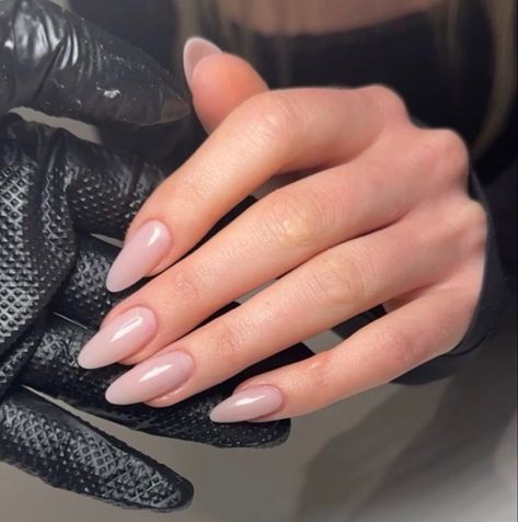 almond nails Oval Short Nails, Elite Nails, Witchy Nails, Gel Toe Nails, Polygel Nails, Really Cute Nails, Soft Nails, Round Nails, Ballerina Nails