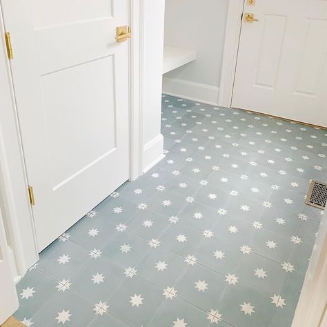 GRETCHEN BLACK on Instagram: “Favorite tile for a recent mudroom project. I love how it added a little whimsy to this space. . . #buildingabettersouth #thedesignernetwork” Blue Tile Floor, Room Floor Tiles, Kitchen Splashback Tiles, Mudroom Flooring, Blue Bathroom Tile, Cement Tile Shop, Laundry Room Flooring, Mudroom Design, Beige Tile