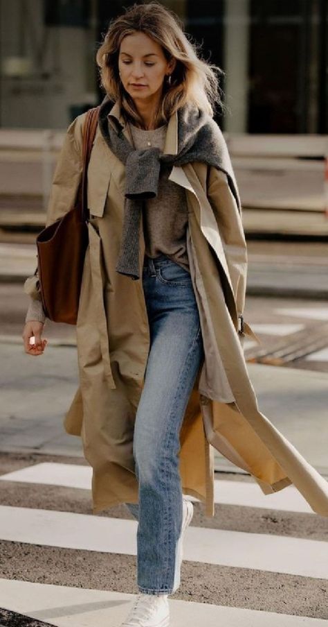 Trench Coat Office Outfit, Caramel Trench Coat Outfit, Tan Wool Trench Coat Outfit, Tan Trench Coat Outfit Fall, Beige Raincoat Outfit, Coat And Scarf Outfit, Wool Trench Coat Outfit, Tan Trench Coat Outfit, Trench Coat Outfit Fall