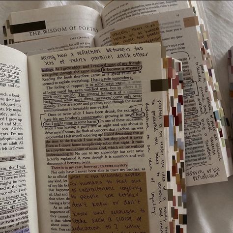 Annotating Classics, Cornell Library, Annotations Key, Annotated Books, Bookstagram Ideas, Book Annotations, Reading Motivation, Commonplace Book, Reading Notes