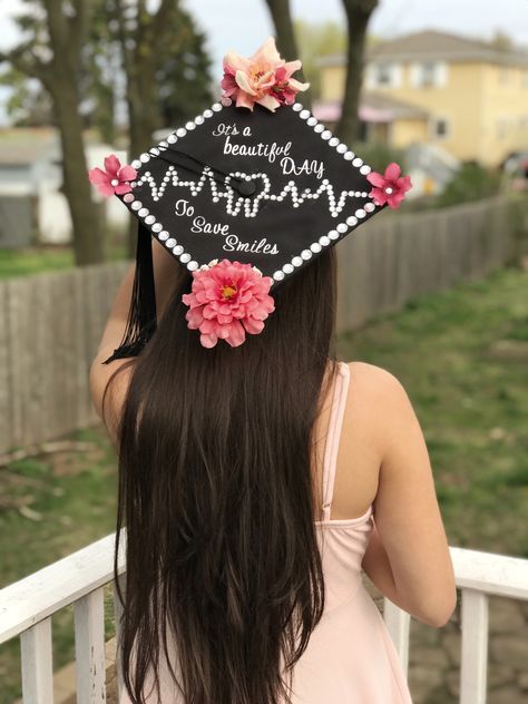 Dental hygiene graduation cap Cap Decoration Graduation Dental Hygiene, Orthodontist Graduation Cap, Dental Assistant Cake Graduation, Dental Grad Cap Ideas, Cap Decoration Graduation Dental Assistant, Dental Hygienist Cap Ideas, Dental Caps Graduation, Pre Dental Graduation Cap, Cap Decoration Graduation Dental