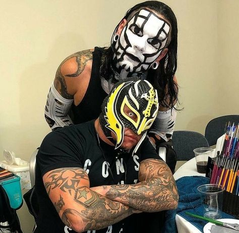 Jeff Hardy & Rey Mysterio Best Wwe Wrestlers, Wwe Lita, Wwe Jeff Hardy, Mysterio Wwe, Aj Styles Wwe, The Hardy Boyz, Wrestling Mask, Rey Mysterio, Eddie Guerrero