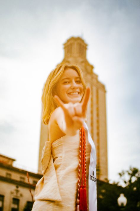 Unique Grad Photo Ideas, Unique Senior Portraits, Graduation Pictures Unique, Graduation Film Photos, Ut Graduation Pictures, Ut Austin Graduation Pictures, Unique Grad Photos, Editorial Graduation Photos, Vintage Graduation Pictures