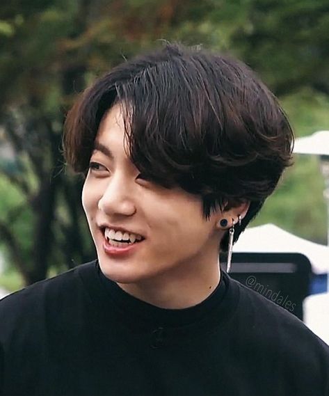 Jeon Jungkook is a vampire and must keep it secret as he starts unive… #fanfiction # Fanfiction # amreading # books # wattpad Kpop Piercings Male, Kpop Idols Piercings, Piercings Male, Kpop Piercings, Male Kpop Idols, New Ear Piercing, Song Mino, Cool Piercings, Bts Reactions