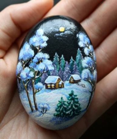 téli táj Caillou Roche, Art Pierre, Christmas Rock, Rock And Pebbles, Paint Rock, Rock Painting Designs, Stone Crafts, Rock Painting Art, Hand Painted Rocks