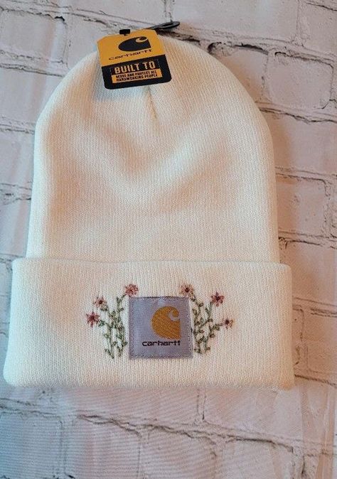 Embroidery On Carhartt Hat, White Carhartt Beanie, Embroidered Carhartt Beanie, Embroidered Outfits, Embroidered Hats Ideas, Beanie Embroidery, Beanie Carhartt, Embroidered Beanies, Embroidered Carhartt