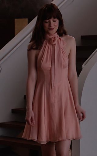 Anastasia Steele Dress, Anastasia Steele Outfits, Dakota Johnson Style, Modern Costumes, Anastasia Steele, Clueless Outfits, 50 Shades Of Grey, Mode Inspo, Dakota Johnson