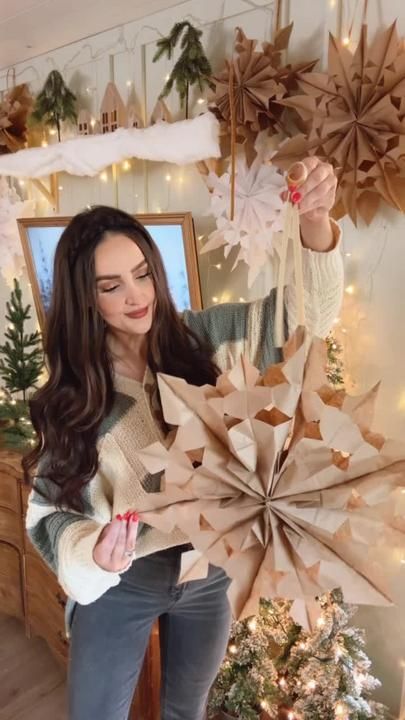 Ashley Hughes on TikTok Decorating With Paper Snowflakes, Brown Paper Snowflakes, Brown Paper Christmas Decorations, Brown Bag Snowflake, Snowflakes Diy Template, Brown Paper Bag Snowflakes, Lunch Bag Snowflakes, Paper Bag Snowflakes Diy, Brown Paper Bag Crafts