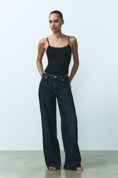 JEANS TRF RELAXED TIRO BAJO Low Waist Trousers Outfit, Low Waist Trousers, Jeans With Belt, Trousers Outfit, Trouser Outfit, Cargo Shirts, Dark Denim Jeans, Relaxed Jeans, Blazer Vest