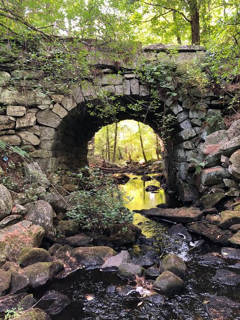 Keystone Stone Arch Bridge in New Salem, Massachusetts. Spanning Middle Branch of Swift River. Paul Chandler September 2020. Old Stone Bridge, Stone Bridge Painting, Stone Bridges Over Creeks, Cobblestone Bridge, Bridges Architecture, Stone Arches, Stone Arch Bridge, Stone Bridges, Beautiful Bridges