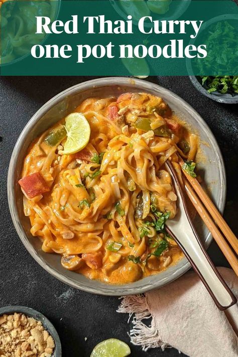 One pot red Thai curry udon noodles with vegetables, peanuts and fresh herbs - easy 30 minute recipe Curry Udon Noodles, Noodles With Vegetables, Red Thai Curry, Curry Udon, Pot Noodle, Red Thai, Cherry Tomato Pasta, Curry Noodles, Udon Noodles