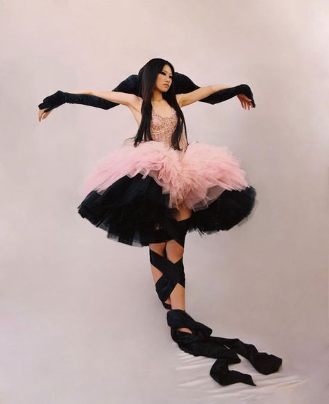 maria ˚୨୧⋆ on Twitter: "louis shengtao chen aw ‘22 “crocheted ballerina” https://t.co/7oNRp3Belp" / Twitter Crochet Ballerina, Modeling Poses, Creative Fashion Photography, Shoot Inspiration, Photoshoot Inspiration, Model Poses, Pretty Outfits, Hair Stylist, High Fashion