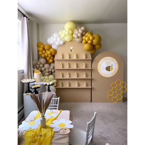 #firstbeeday #beeday #one #birthdaydecor #birthday #birthdayparty #kidstable #eventplanner #eventstylist #eventdecor #balloonartist #balloondecor #sunflowers #bees #myfirstbirthday #beeday #beehappy #honeycombs #beehive #honeybee #beeparty #explore #explorepage #viral #spring #boho #bohovibes #pampasgrass First Bee Day, Bee Day, Bee Party, Table Set Up, Spring Boho, Kid Table, Bee Happy, Bee Hive, Balloon Decorations