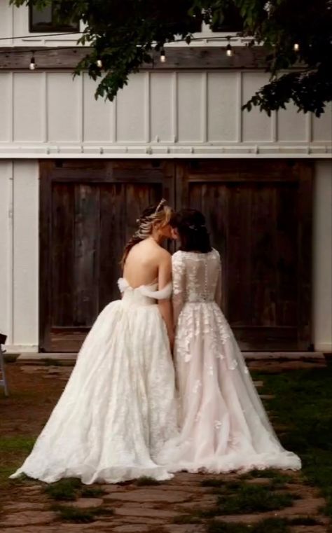 Wlw Wedding, Lesbian Wedding, Couple Relationship, Gay Wedding, I Love You Forever, Photo Couple, Marry You, Love You Forever, Girls In Love