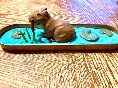 Capybara Clay Tray, Capybara Clay Sculpture, Animal Clay Incense Holder, Clay Cat Incense Holder, Capybara Figurine, Sculpey Clay, Diy Creative Crafts, Incense Holder, Ceramics Ideas Pottery