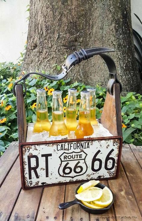 License Plates Diy, Wooden Beer Caddy, License Plate Decor, License Plate Crafts, Cool License Plates, Beer Caddy, Old License Plates, Chilled Beer, License Plate Art