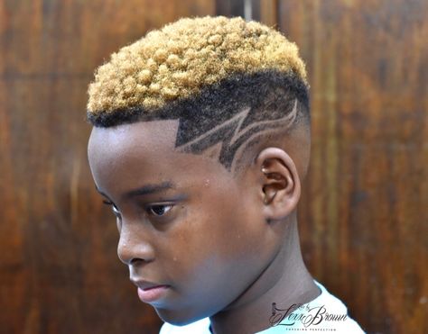 Mens Hair Designs Lines, Boys Haircut Designs Lines, Haircut Designs For Men Lines, Boys Haircut With Design On Side, Boys Hair Designs Lines, Lightning Bolt Hair, Black Male Hairstyles, Hair Designs For Boys, Boys Haircuts With Designs