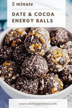 Cocoa Energy Balls, Date Energy Balls, Lunchbox Treats, Energy Ball Recipe, Protein Ball, Energy Balls, Energy Bites, Trail Mix, Good Healthy Recipes