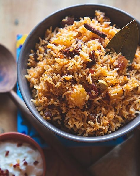 #NewOnBlog...'Sausage / Chorizo Pulao'...Yesterday it was a little happiness to discover some last pieces of sausages in the freezer, I almost forgot that I still had few pieces of these left with me. This recipe works great in this lockdown period when we’re looking for quick one-pot meals every day. If you don’t have Chorizo you can make this recipe with any cold cuts, sausages that are available with you.✨ . Find the direct recipe link on my Profile. 👉 . . . . . . . . . . . . . #food #huffpo Goan Sausage Pulao, Goan Sausage Recipe, Food Savoury, Pulao Recipe, Cold Cuts, Boiled Potatoes, Food Words, Sausage Recipes, Rice Dishes