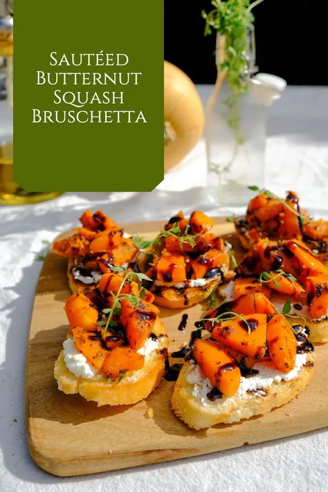 Squash Bruschetta, Fall Happy Hour, Sauteed Butternut Squash, Easy Thanksgiving Appetizers, Classic Bruschetta, Fall Appetizers Easy, Happy Hour Appetizers, Bruschetta Appetizer, Fall Appetizer