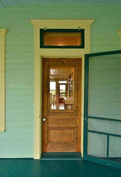 Farmhouse Front Door Entryway, Front Door Victorian, Texas Farmhouse, Front Door Lighting, Restored Farmhouse, House Front Door Design, Front Door Entryway, Farmhouse Front Door, Victorian Farmhouse