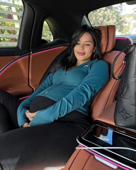 Katya Henry, Katya Elise Henry, Pretty Pregnant, Get In Loser, Going Shopping, Pregnancy Outfits, Friday Sale, Black Friday Sale