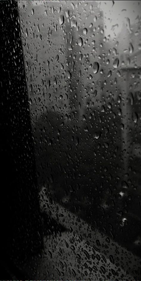 Dark Rain Aesthetic, Raindrops On Window, Monochrome Pictures, Dark Aethstetic, Black And White Rain, Rain Mood, Rainy Day Wallpaper, Uicideboy Wallpaper, Rainy Wallpaper