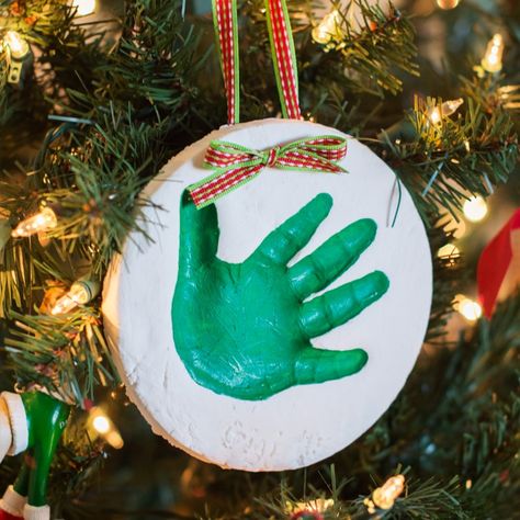 Diy Baking Soda, Baking Soda Clay, Baby Christmas Crafts, Fancy Tree, Grandparents Christmas Gifts, Handprint Ornaments, Handprint Christmas, Salt Dough Ornaments, Food Ornaments