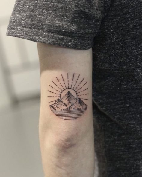 Sunrise Over Mountains, Sunrise Tattoo, Circular Tattoo, Tattoo Van, Circle Tattoos, Landscape Tattoo, Fine Line Tattoo, Mountain Scenery, Small Hand Tattoos