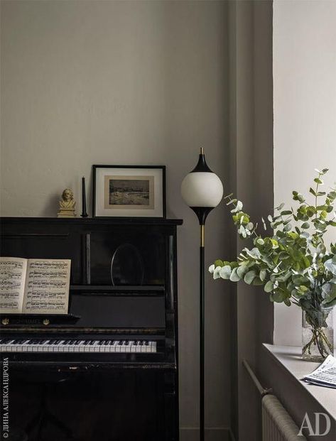 Music Astethic, Dream House Aesthetic, Home Music Rooms, Piano Decor, Black Piano, Deco Studio, Piano Room, Ad Magazine, 아파트 인테리어