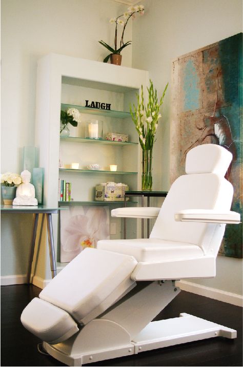 Botox Clinic, Botox Filler, Esthetics Room, Wellness Studio, Botox Fillers, Spa Decor, Relaxing Places, Beauty Clinic, Spa Design